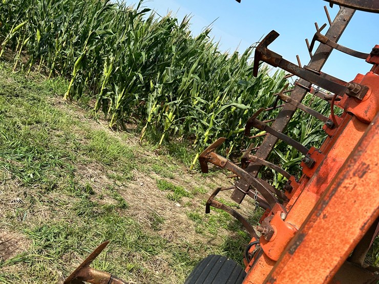 allis-chalmers-1400-image-17