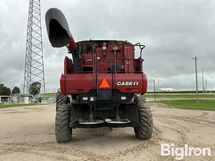 2011-case-ih-6088-image-6