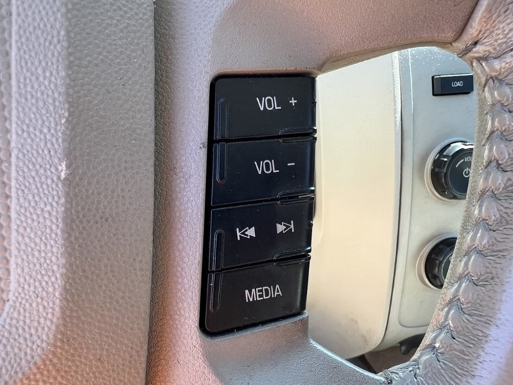 2012-ford-escape-image-29
