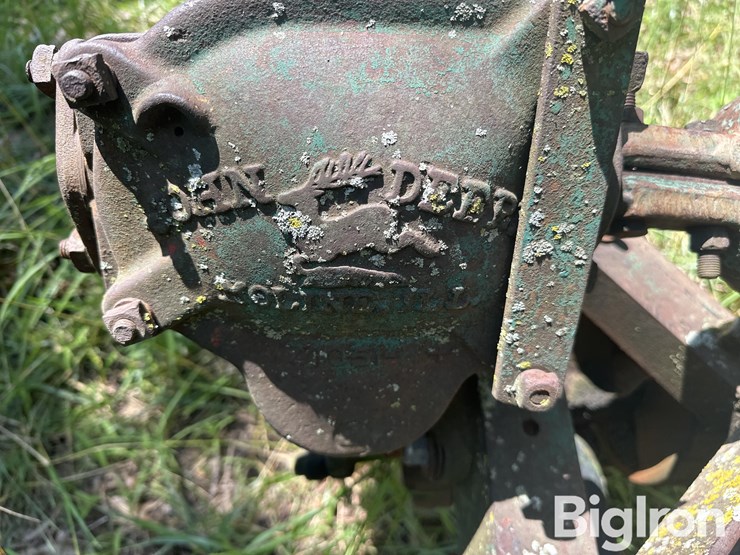 john-deere-h-image-13
