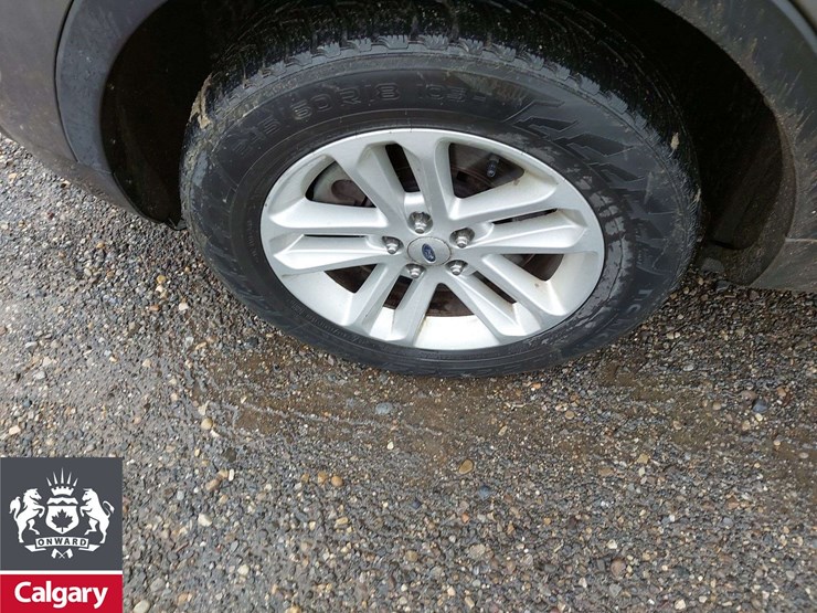 2014-ford-explorer-xlt-image-19