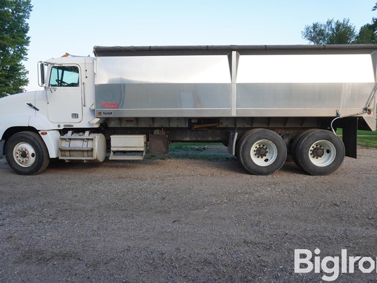 2000-freightliner-fld112-image-8