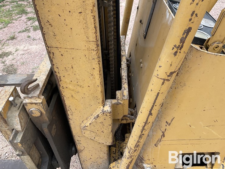 caterpillar-t50b-image-14