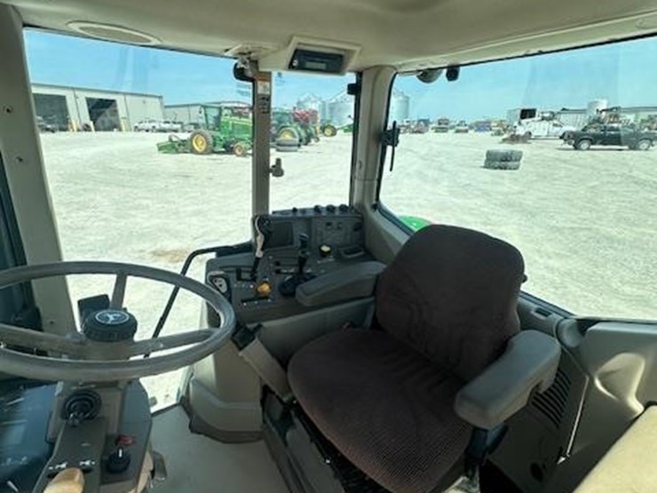 2009-john-deere-6430-image-16