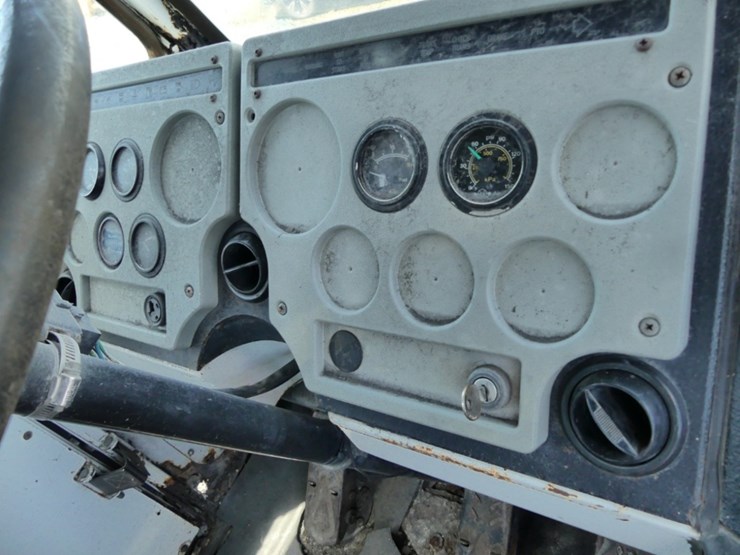 2006-capacity-tj7000-image-12