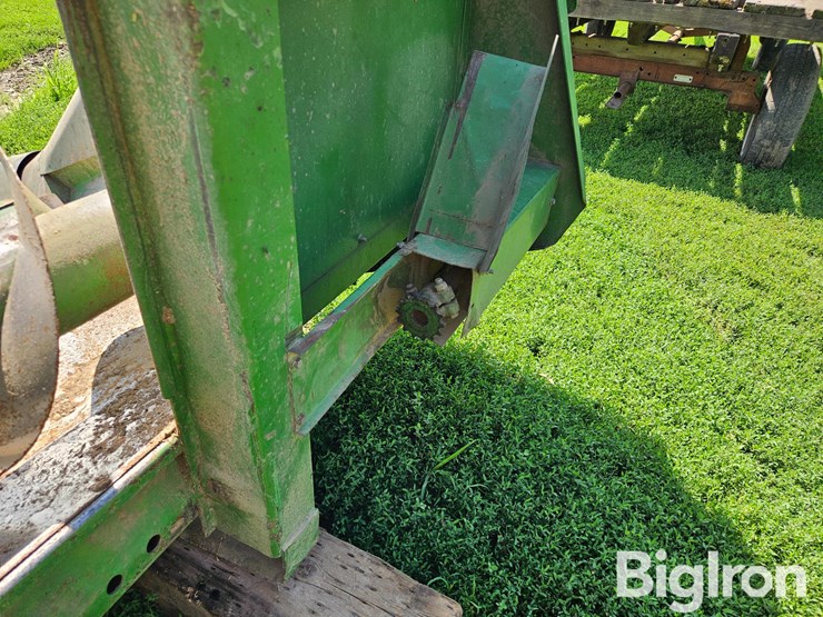 john-deere-444-image-18