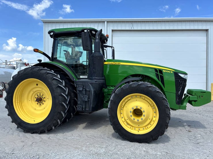 2018-john-deere-8400r-image-3