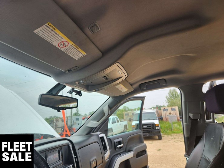 2015-chevrolet-silverado-2500hd-image-28