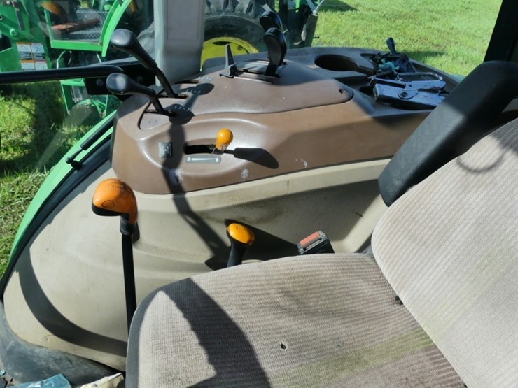 john-deere-5225-image-10