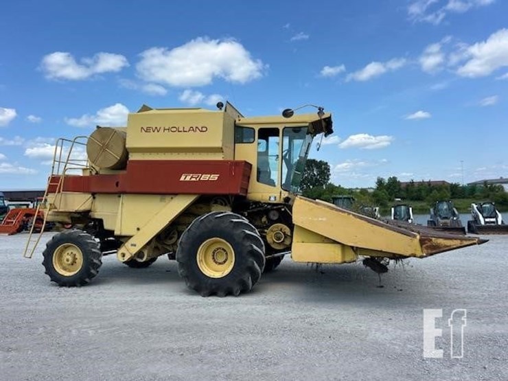 new-holland-tr85-image-10