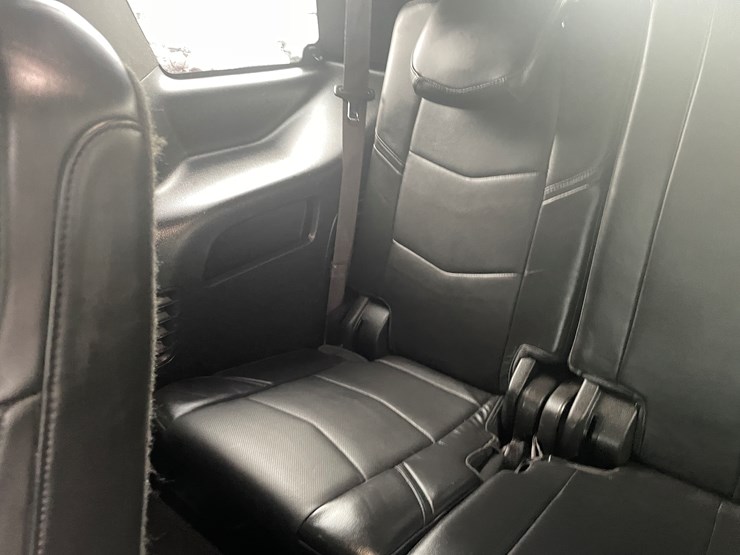 2017-cadillac-escalade-image-65
