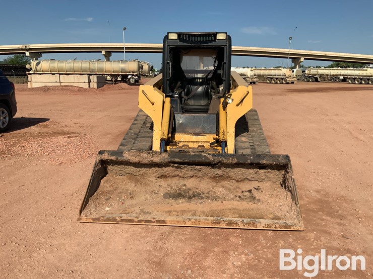 2009-john-deere-332-image-2