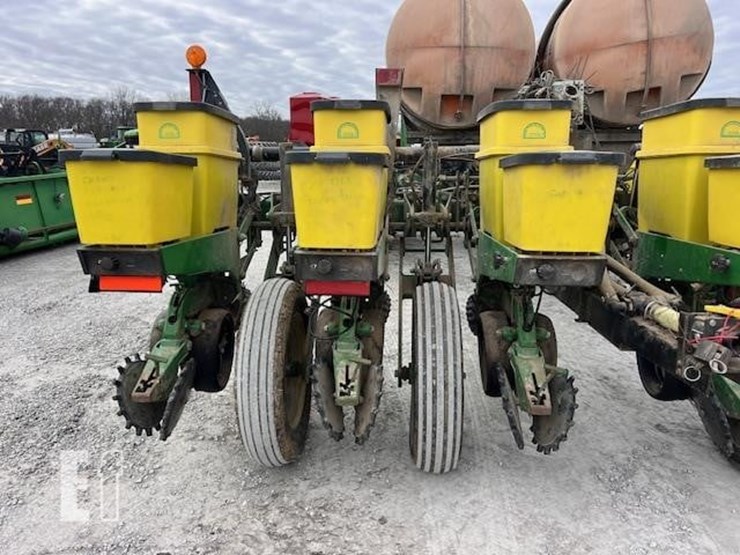 john-deere-1770-image-32