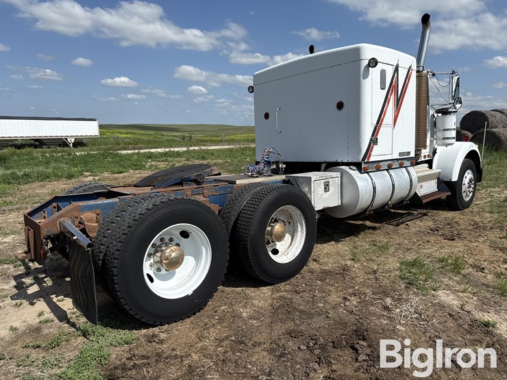 1984-kenworth-w900-image-5