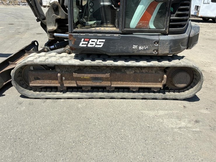 2019-bobcat-e85-image-15