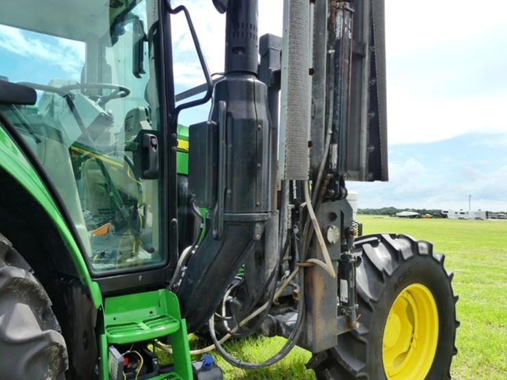 2024-john-deere-6110m-image-7