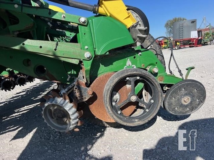 2009-john-deere-1770nt-image-70