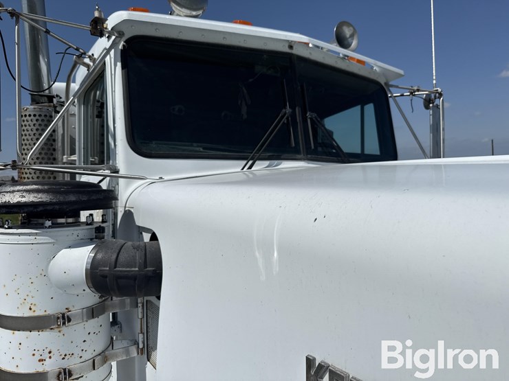1984-kenworth-w900-image-16