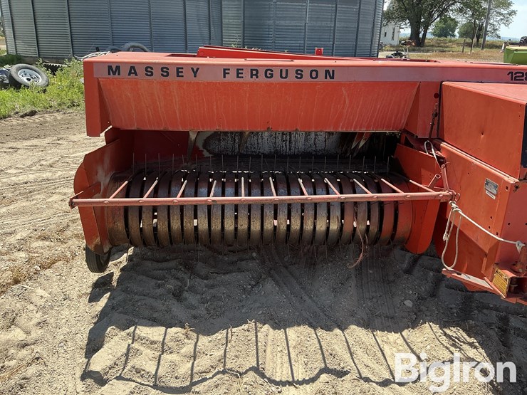 massey-ferguson-128-image-10