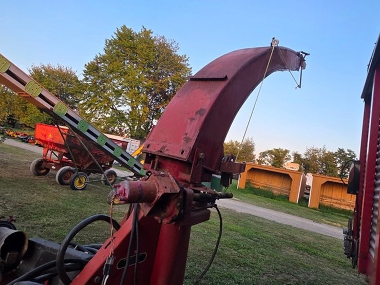 new-holland-900-image-9