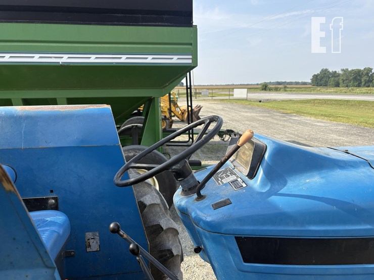 new-holland-7610s-image-12