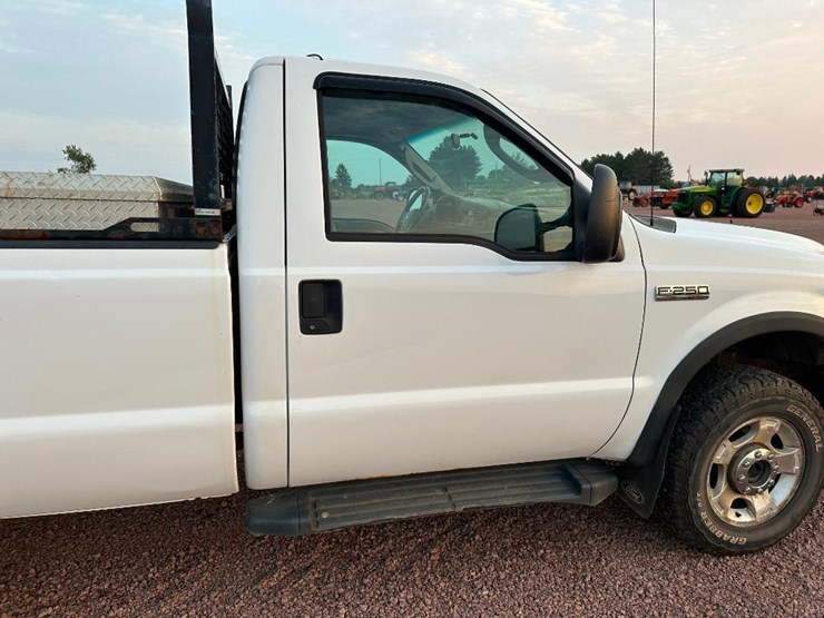 2006-ford-f250-xl-image-16