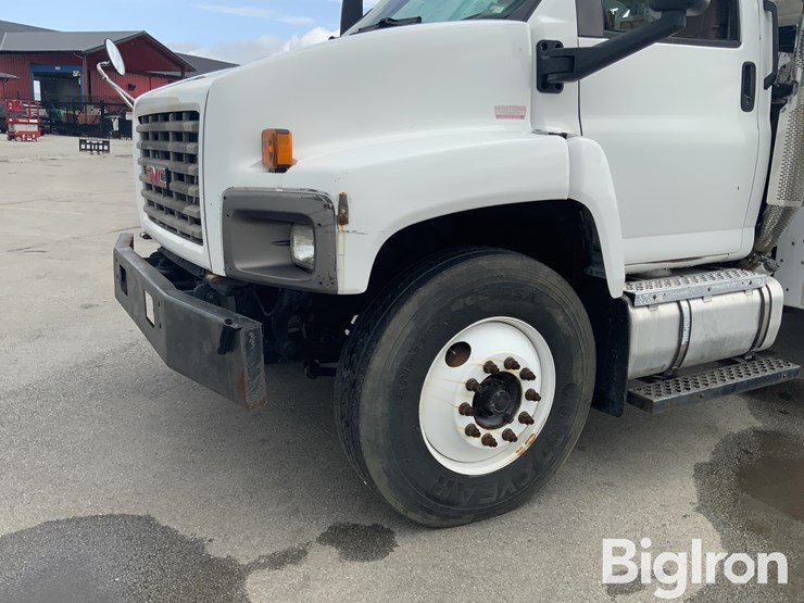 2009-gmc-topkick-image-13