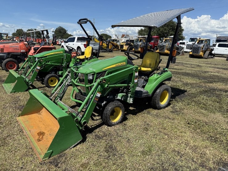 john-deere-1023e-image-1