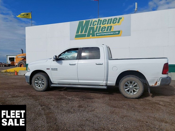 2013-ram-1500-slt-image-3