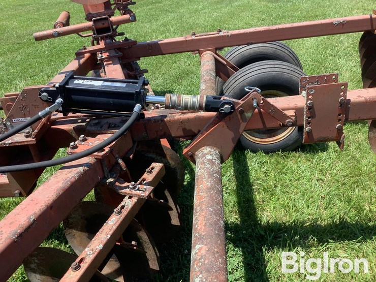 massey-ferguson-620-image-18