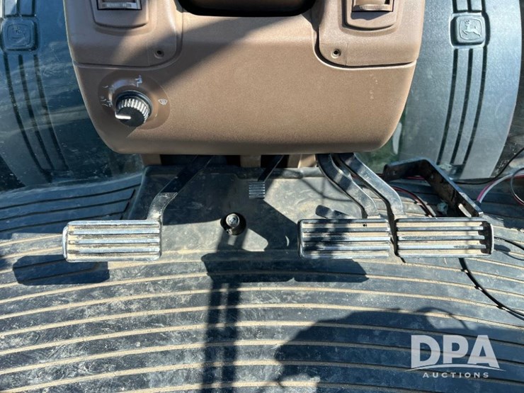 2004-john-deere-8520-image-60