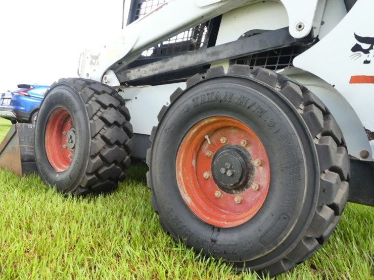 2012-bobcat-s850-image-6