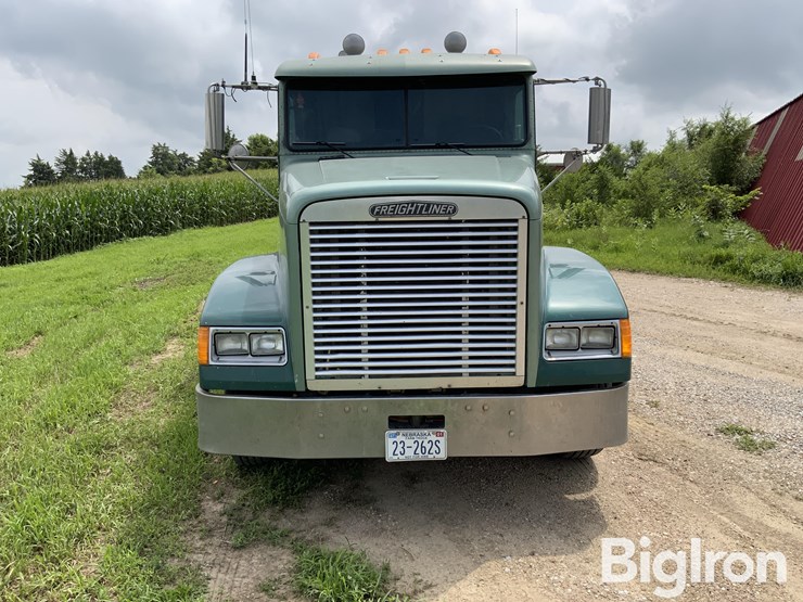 2000-freightliner-fld120-image-2