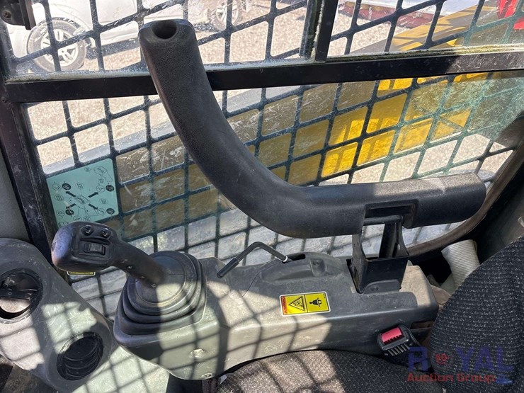 2019-caterpillar-299d2-image-17