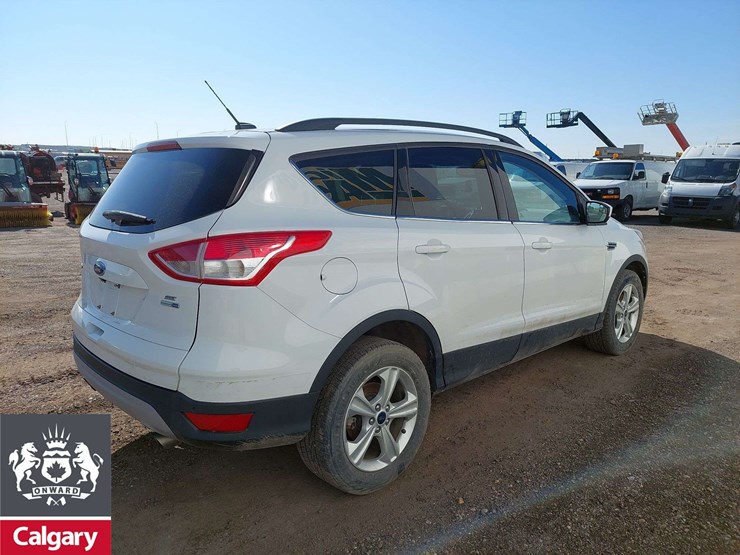 2016-ford-escape-se-image-4