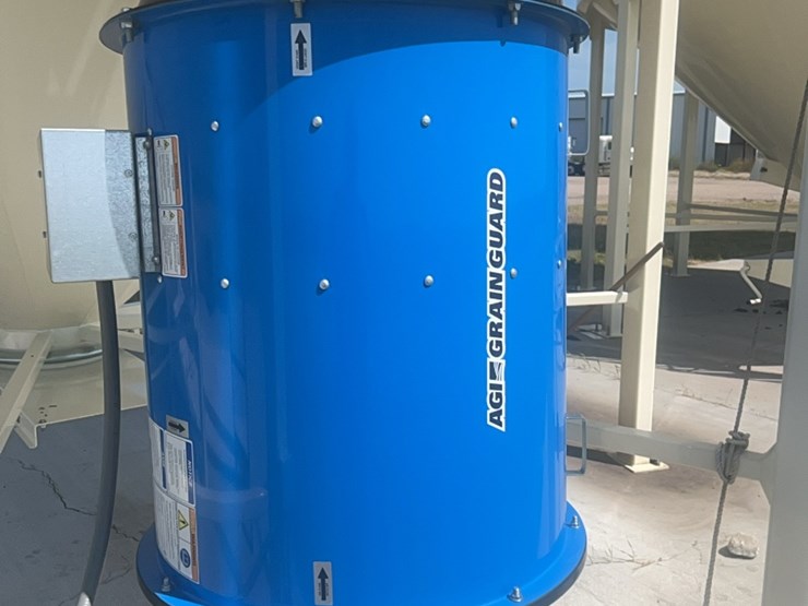 concept-7,500-bu.-hopper-bin-with-agi-grainguard-bin-fan,-10-hp-3-phase-electric-motor-image-28
