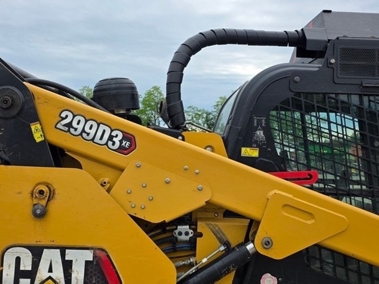 2020-caterpillar-299d3-xe-image-16