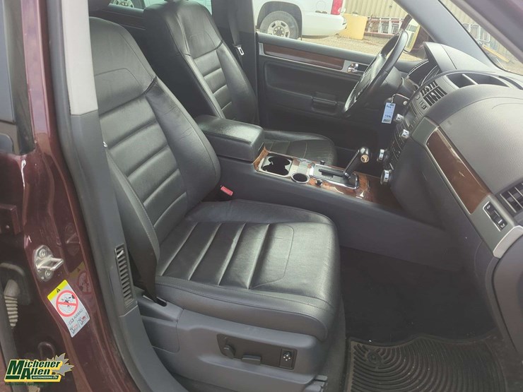 2008-volkswagen-touareg-image-16