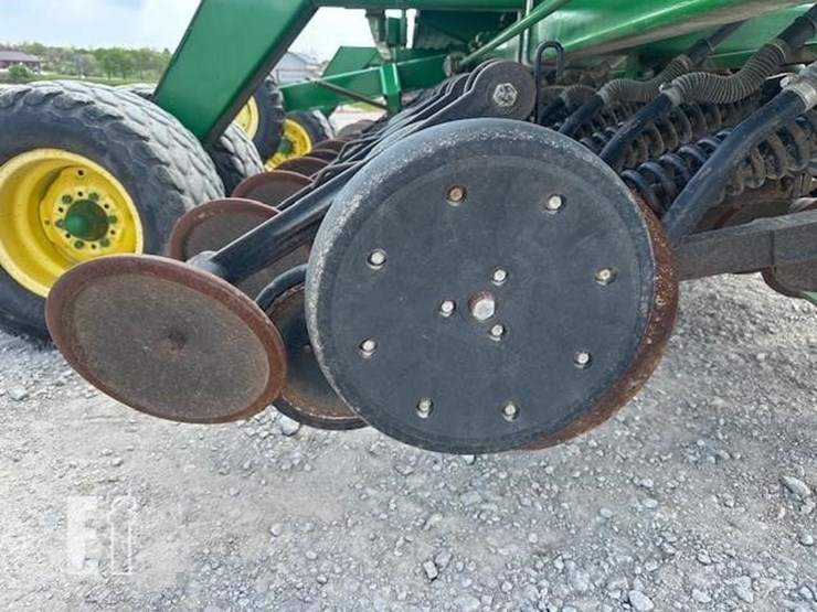 john-deere-1560-image-22