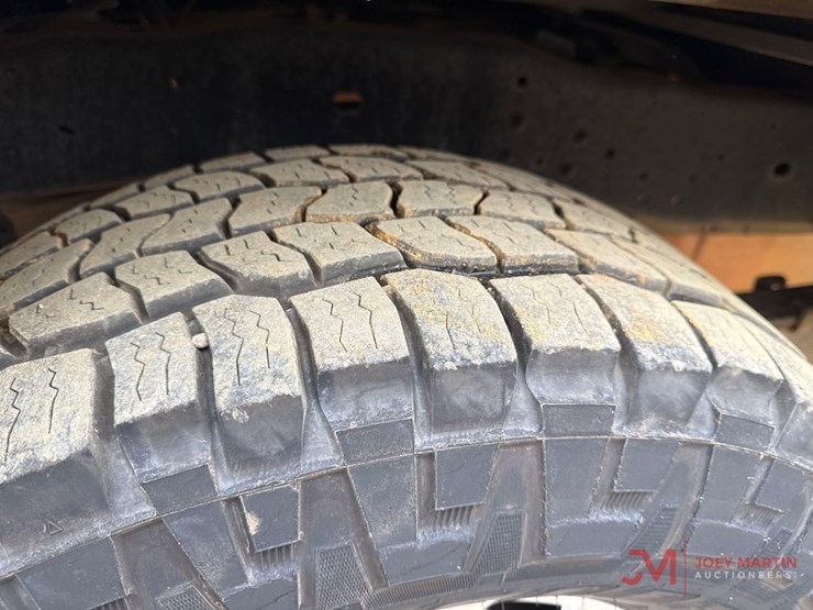 2012-ford-f250-xl-image-13