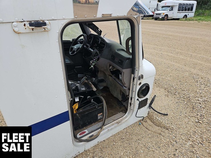 2018-peterbilt-367-image-21