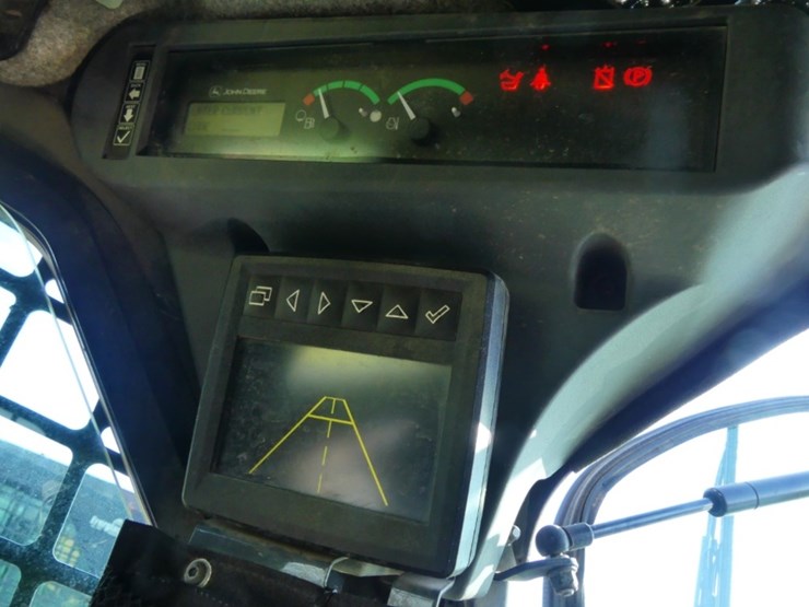deere-317g-image-17