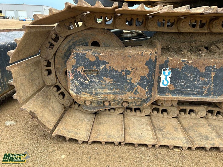 2014-deere-85g-image-15