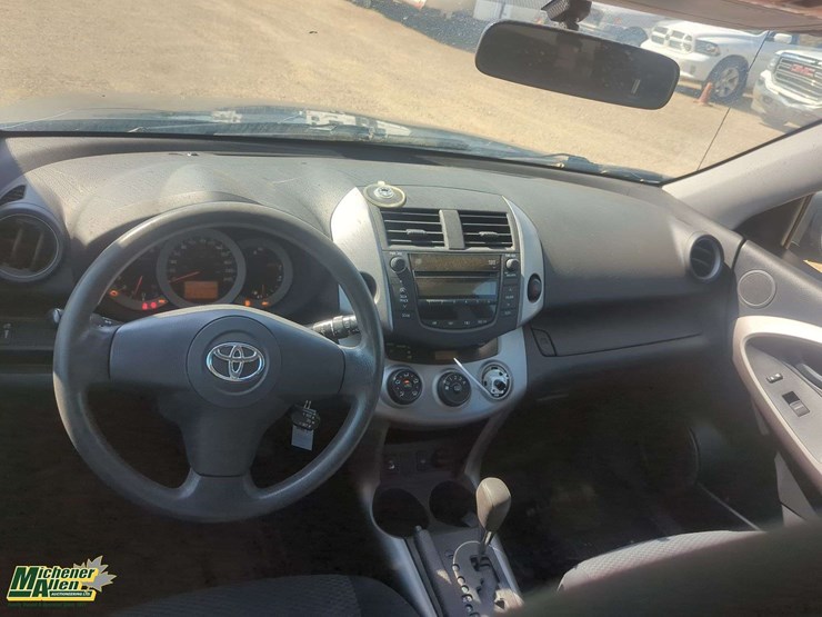 2008-toyota-rav4-image-14