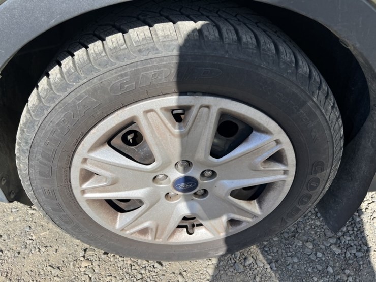 2014-ford-escape-image-15