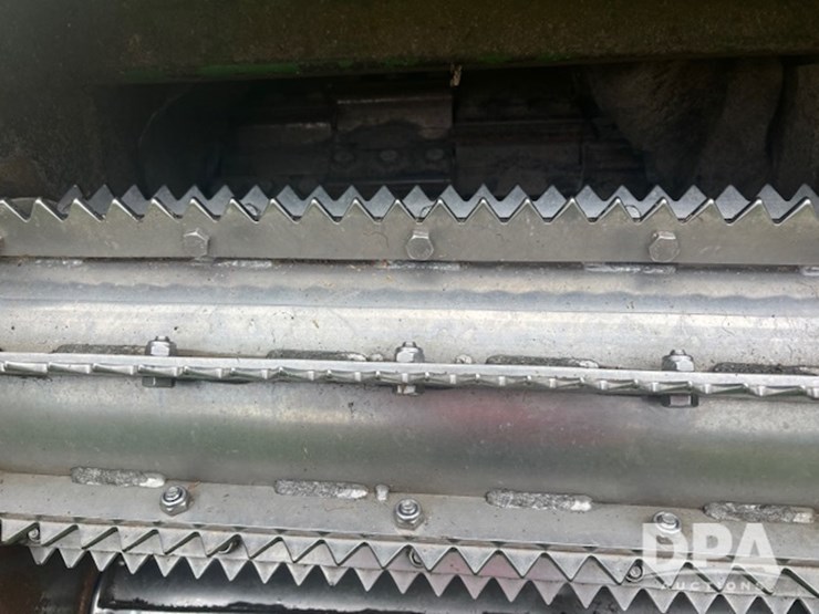 john-deere-6810-image-19