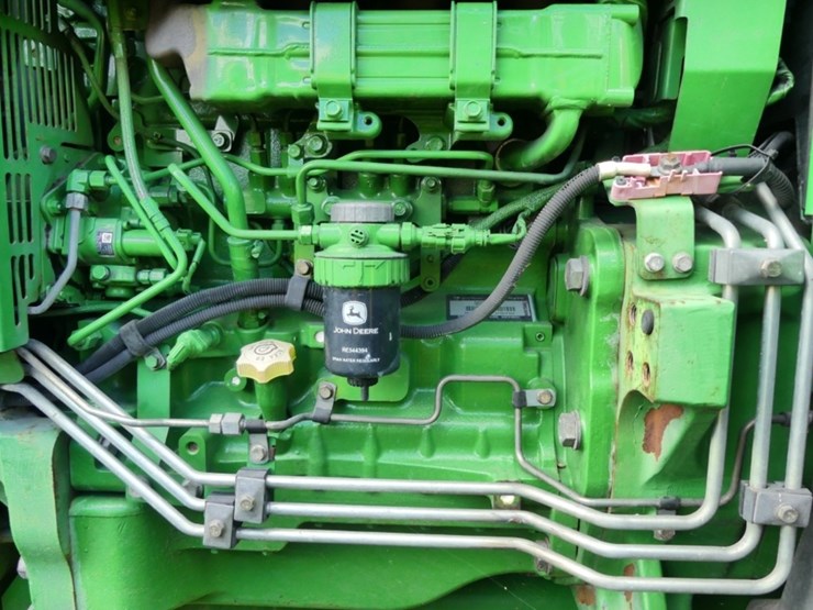 2013-john-deere-6105d-image-9