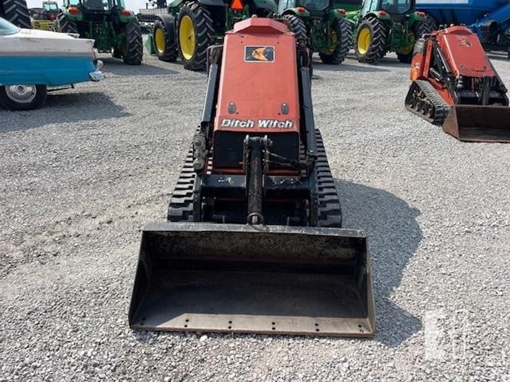 2021-ditch-witch-sk800-image-8