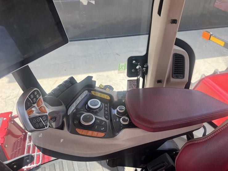 2023-case-ih-steiger-470-image-29