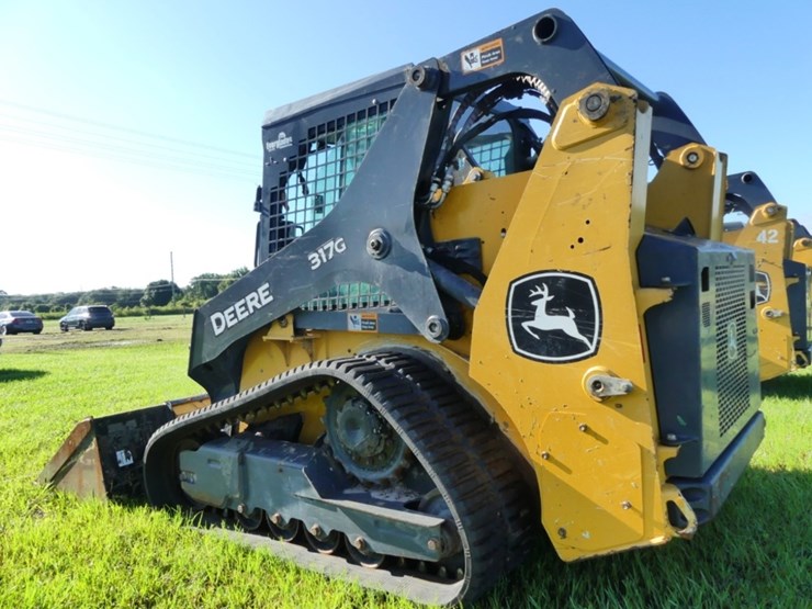 deere-317g-image-4